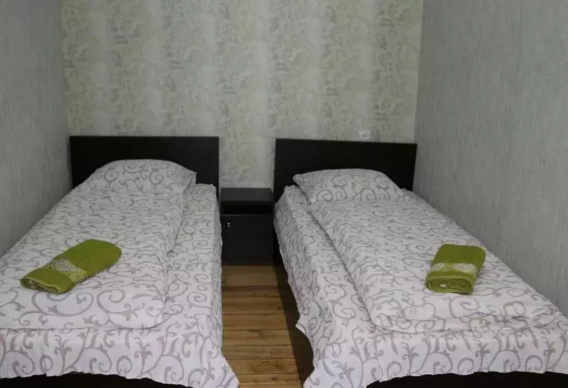 پانسیون Guesthouse Suja