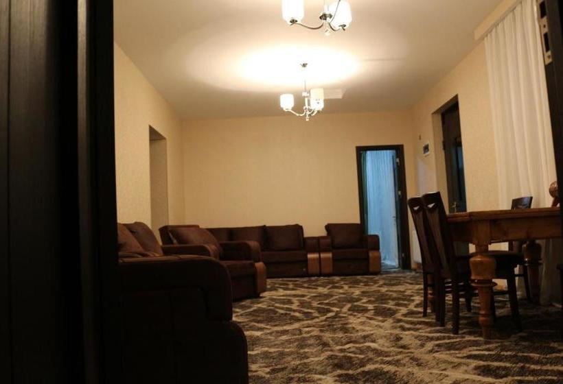 پانسیون Guesthouse Suja
