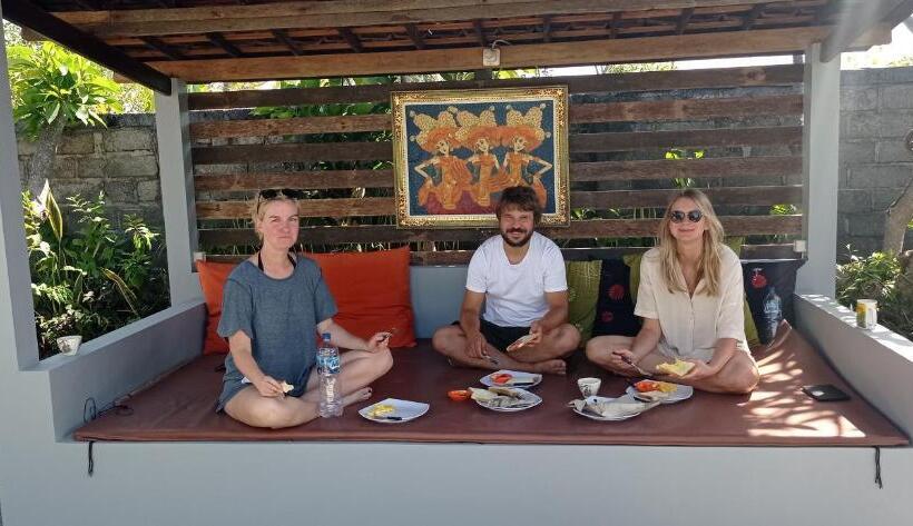 Пансион Khrisna Sunrise Homestay Tulamben