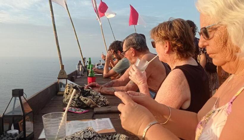 Пансион Khrisna Sunrise Homestay Tulamben