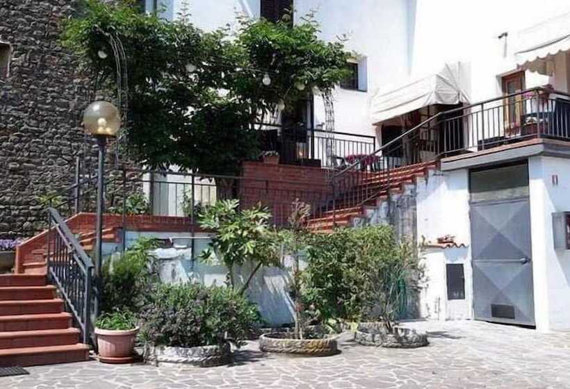 ホテル La Magione