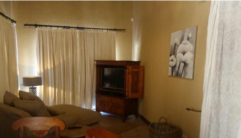 פנסיון Nirvana Country House