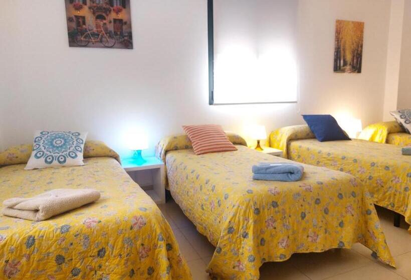 پانسیون Sleeping Sarria