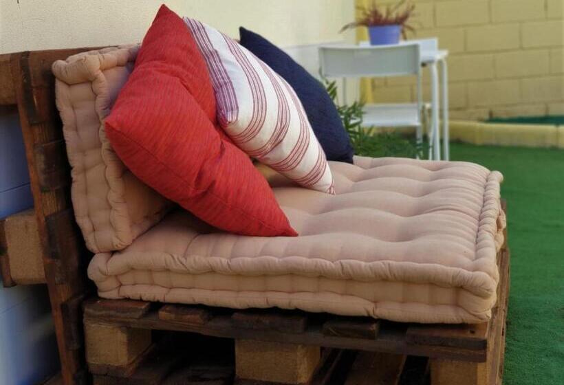 پانسیون Sleeping Sarria