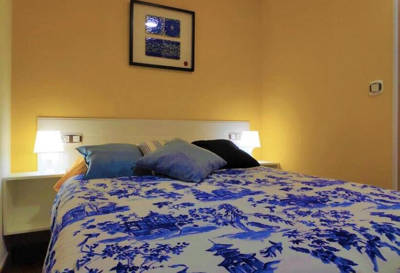 پانسیون Sleeping Sarria