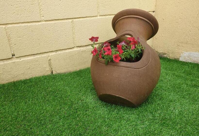 پانسیون Sleeping Sarria