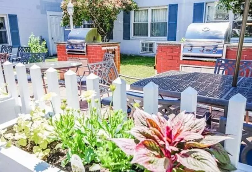 Harbor Landing Resort