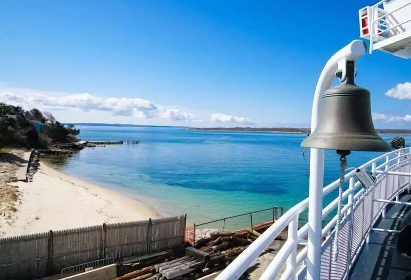 Harbor Landing Resort