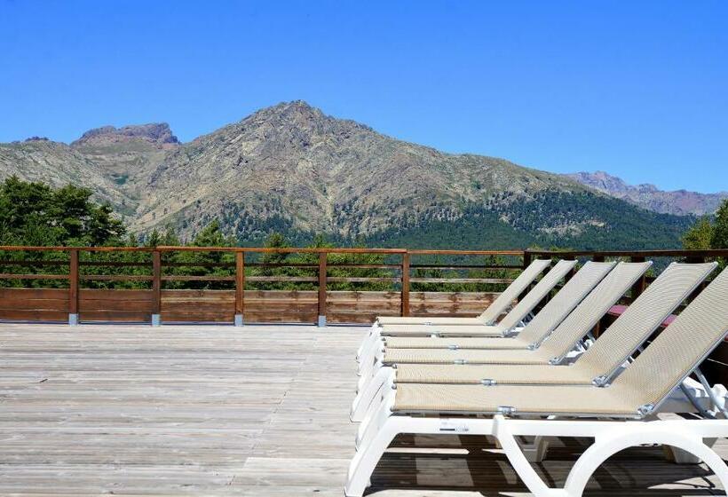 בית מלון כפרי Hôtel Castel De Vergio