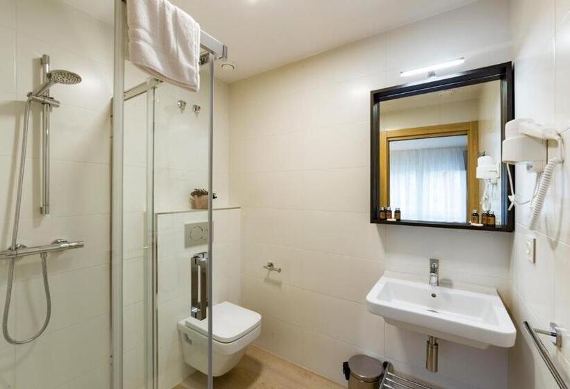 پانسیون Atotxa Rooms