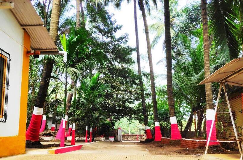 Lomakeskus Ashish Baug Cottage