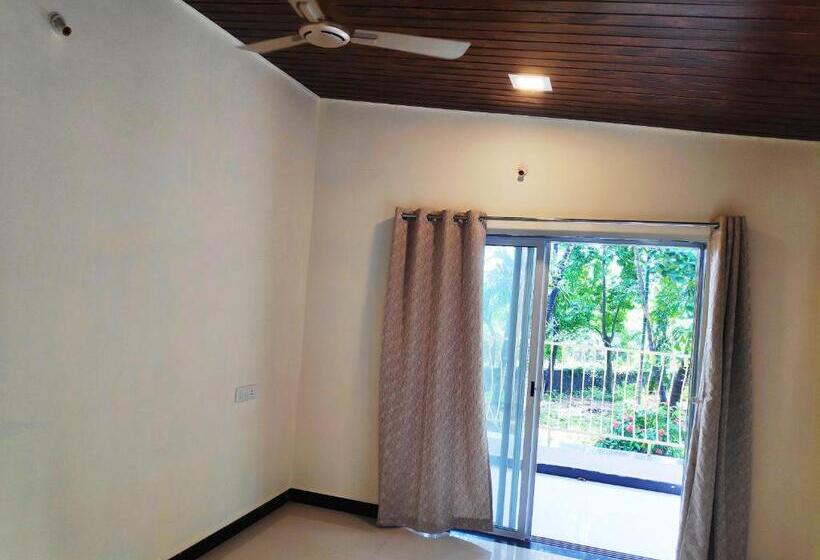 Lomakeskus Ashish Baug Cottage