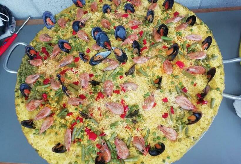 Crucesinn Albergue   Hostel