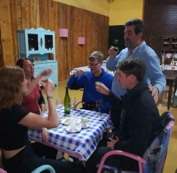 Crucesinn Albergue   Hostel