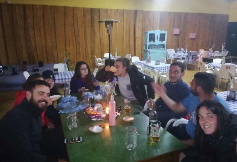 Crucesinn Albergue   Hostel