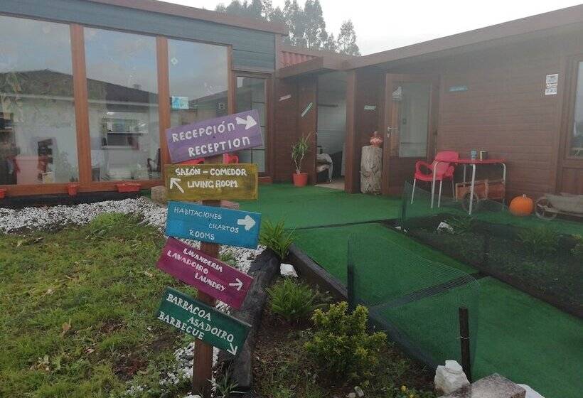 Crucesinn Albergue   Hostel