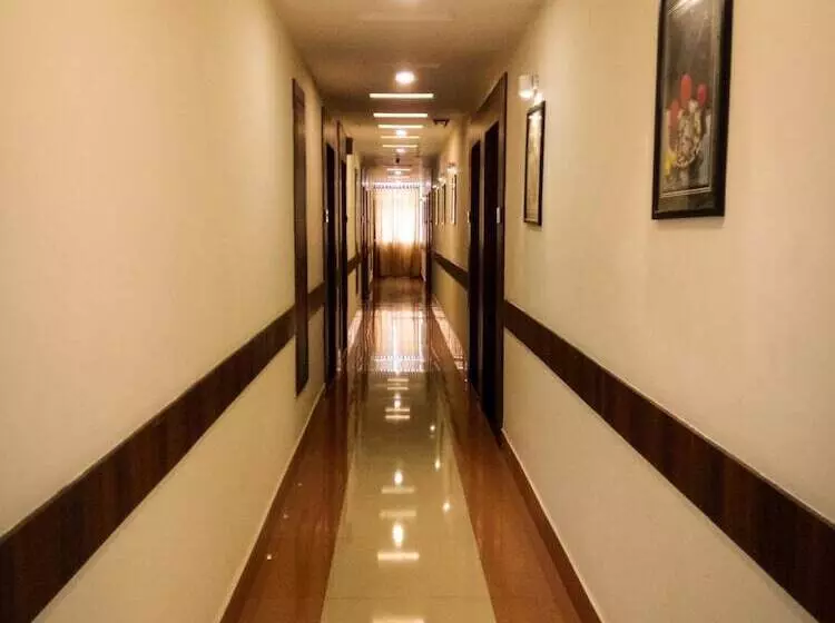 هتل Nexstay Crystal Residency