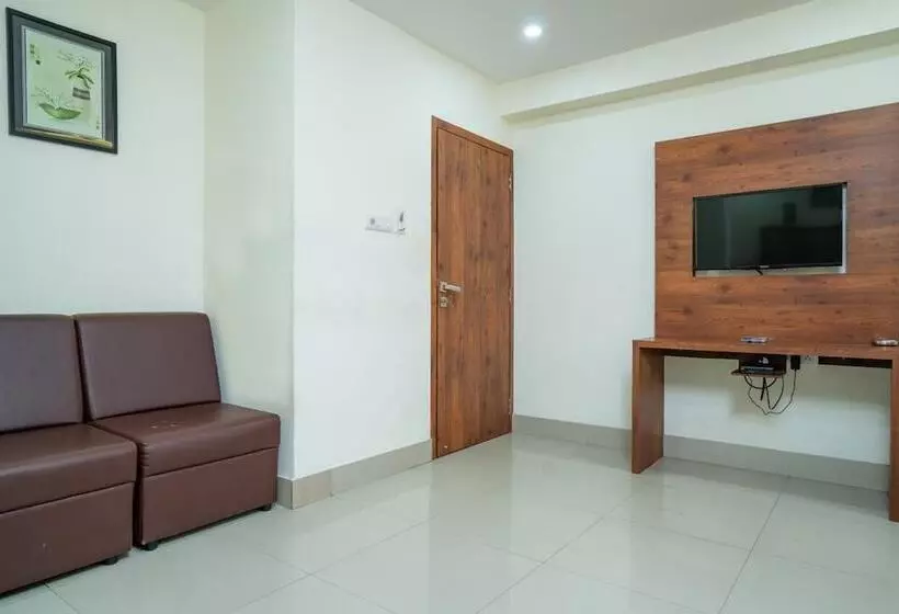هتل Nexstay Crystal Residency