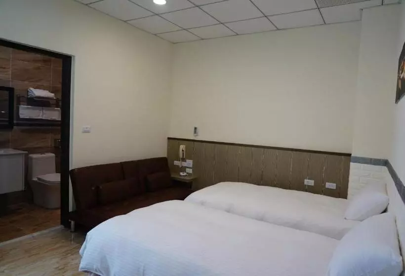 هاستل Changju Hotel 附免費停車位