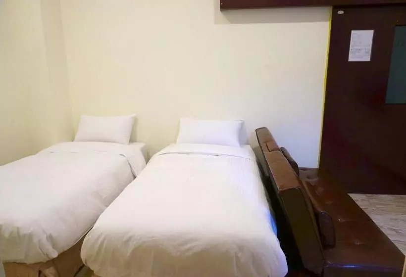 هاستل Changju Hotel 附免費停車位