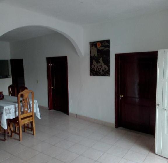 فندق صغير Posada La Istmeña