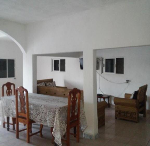 فندق صغير Posada La Istmeña