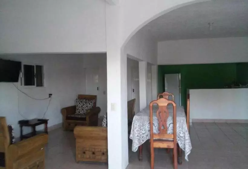 هاستل Posada La Istmeña