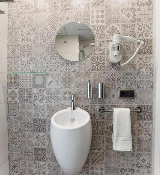 تختخواب و صبحانه La Sepia Boba