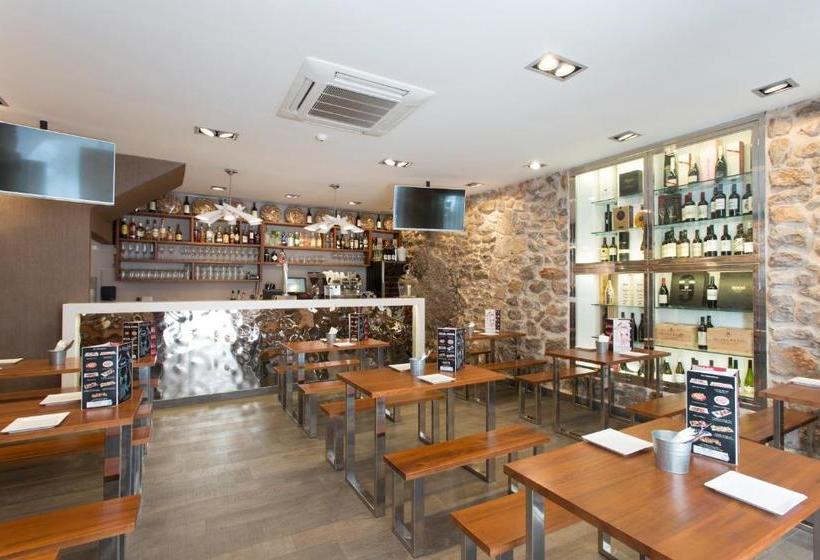 تختخواب و صبحانه La Sepia Boba