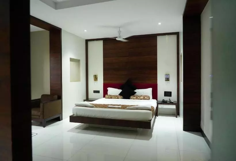 Hotelli Lumbinis Grand