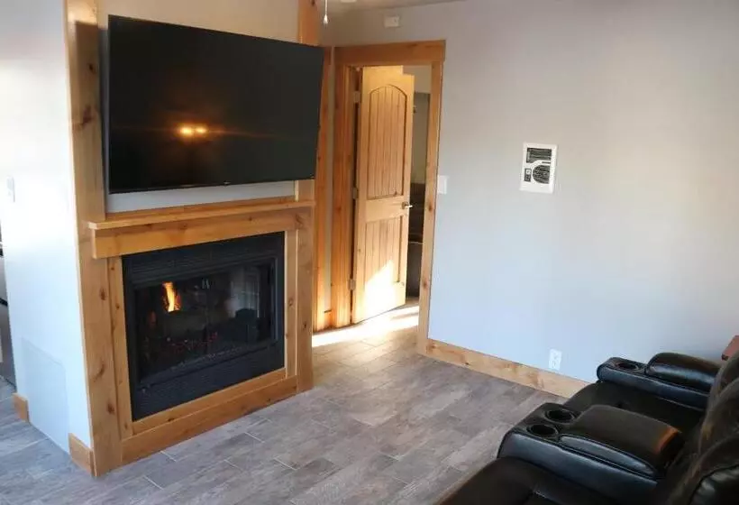 モーテル Columbine Inn