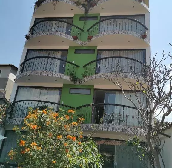 پانسیون Quilla House 2