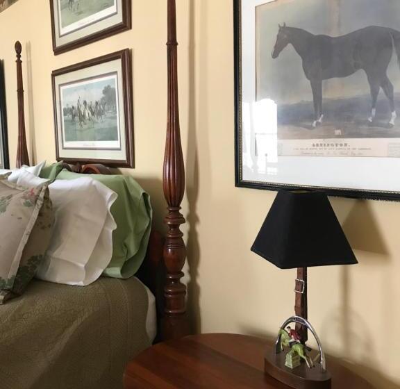 Topsides Bed & Breakfast