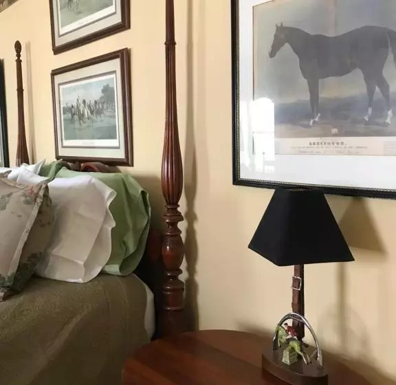 Topsides Bed & Breakfast