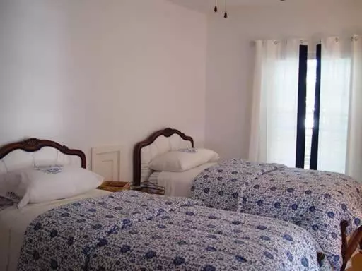 Topsides Bed & Breakfast