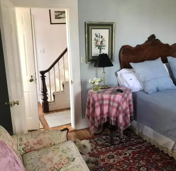 Topsides Bed & Breakfast