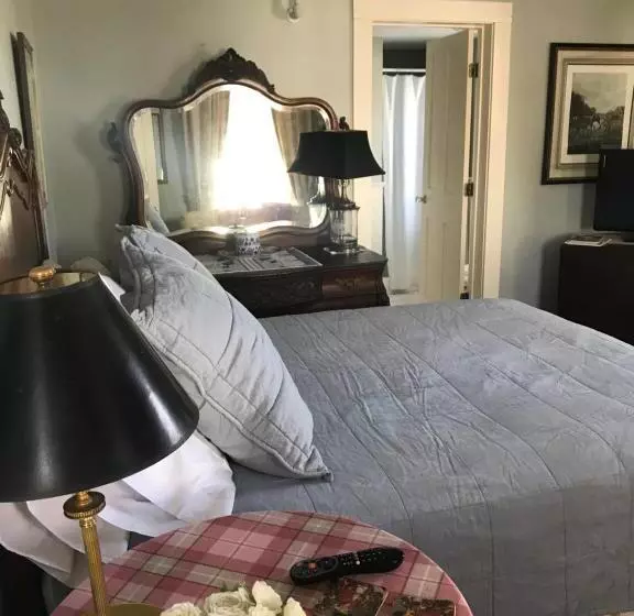 Topsides Bed & Breakfast