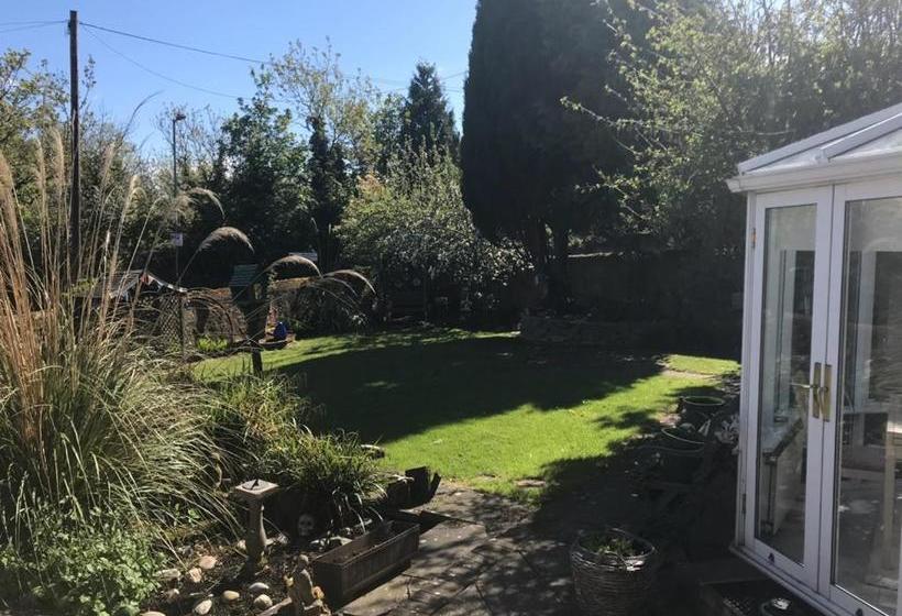 ベッドアンドブレックファースト Arron House