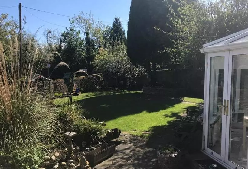 Aamiaismajoitus (B&B) Arron House