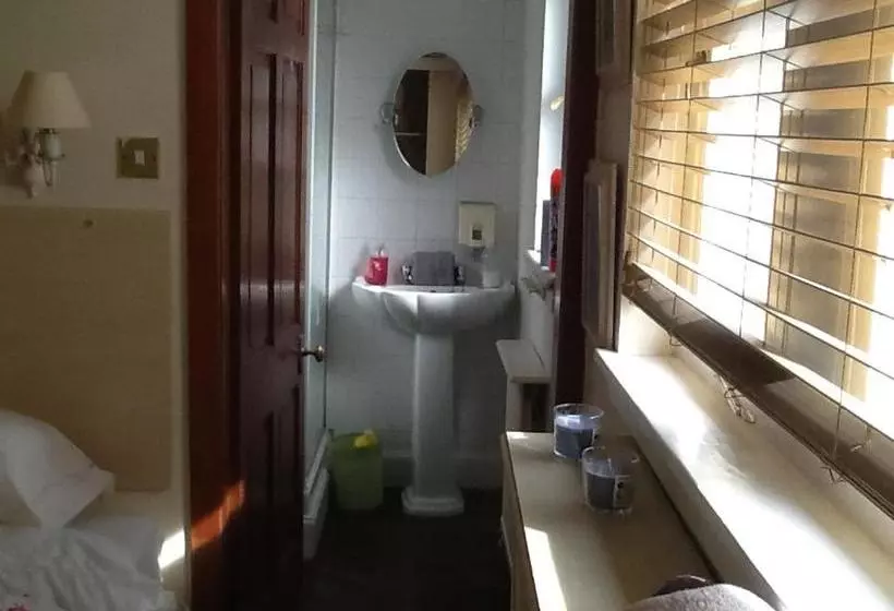 Aamiaismajoitus (B&B) Arron House