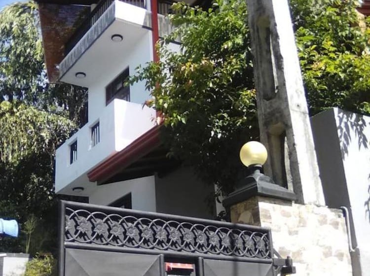 Pension (Hôtel basse catégorie) Villa Aurora