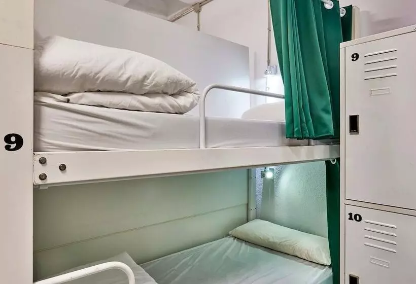 Retkeilymaja Hola Hostal Collblanc