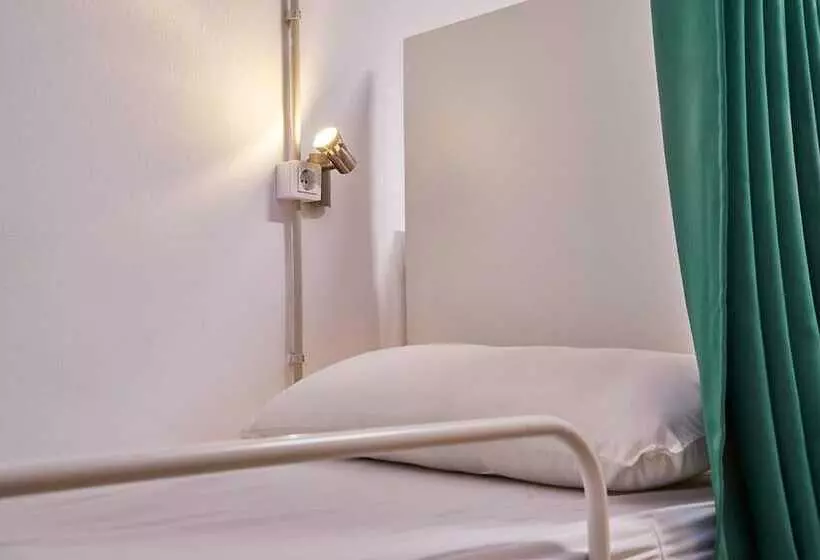 Retkeilymaja Hola Hostal Collblanc