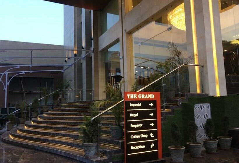 호텔 Dng The Grand