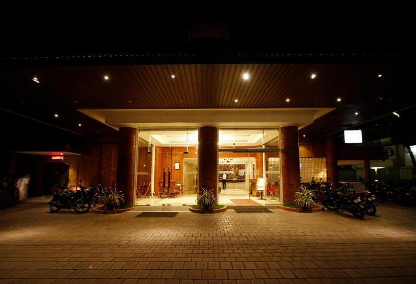 בית מלון כפרי Park Residency