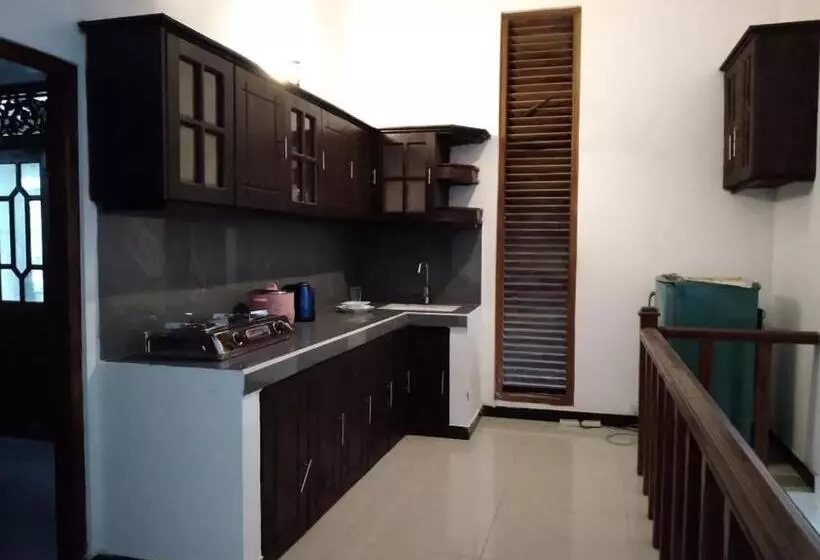 پانسیون Masith Guest House