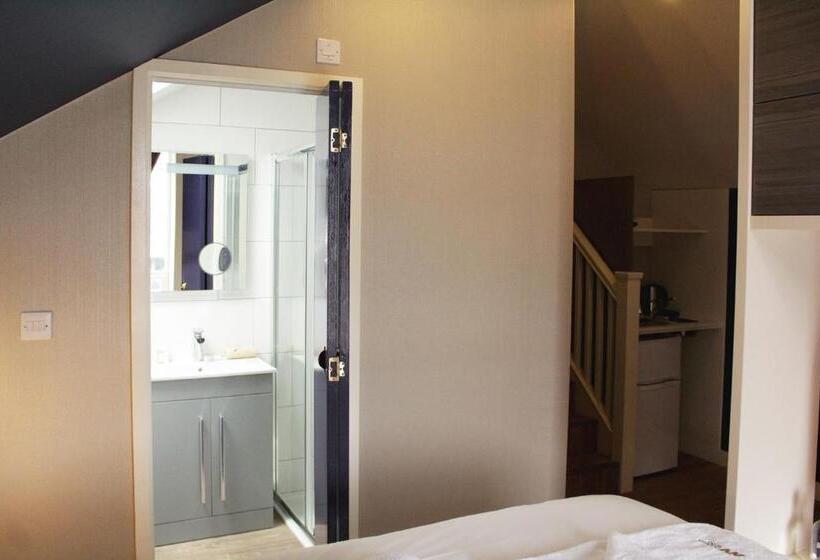 膳宿费 Aaron Wise  62 Plantagenet Studios