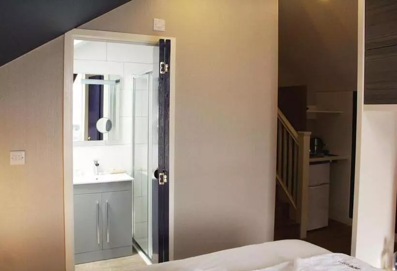 پانسیون Aaron Wise  62 Plantagenet Studios