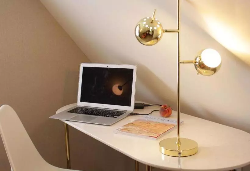 پانسیون Aaron Wise  62 Plantagenet Studios