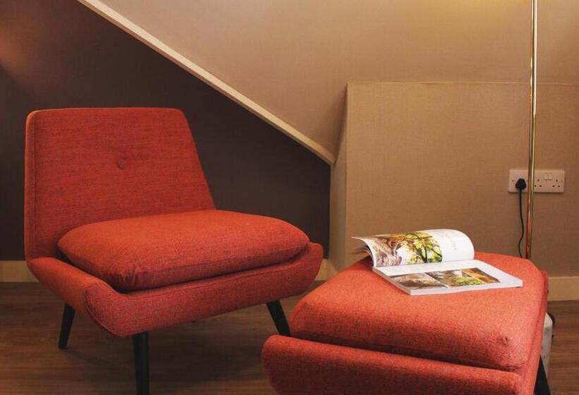 膳宿费 Aaron Wise  62 Plantagenet Studios